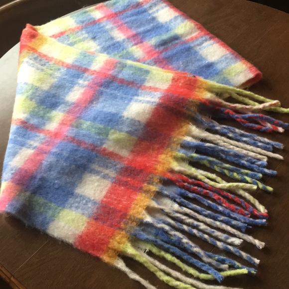 Colorful Plaid aerie Blanket Scarf - NWOT - Picture 2 of 5